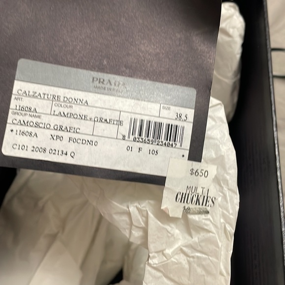 Prada heels authentic - Picture 3 of 8